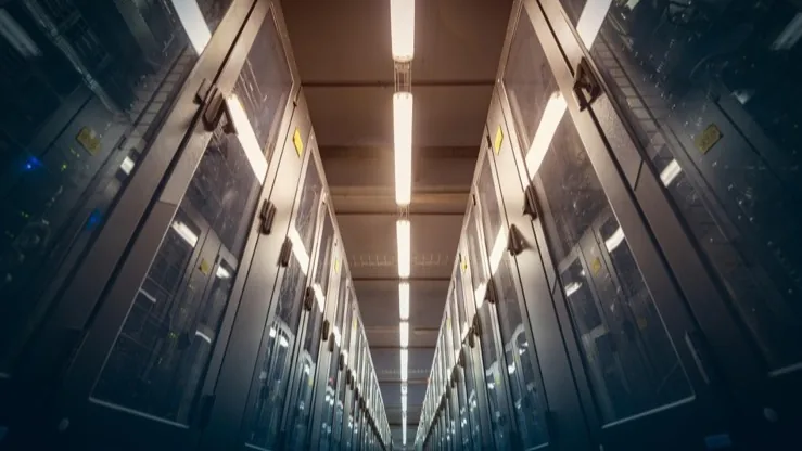 Data centre imagery 04 (intro)